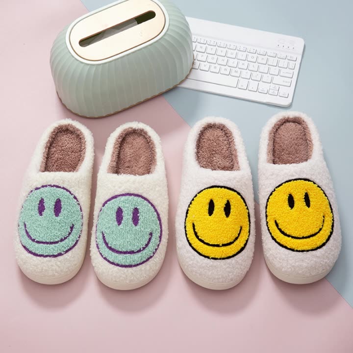 Caldi e accoglienti Happy Home Smile pantofole | Smiley