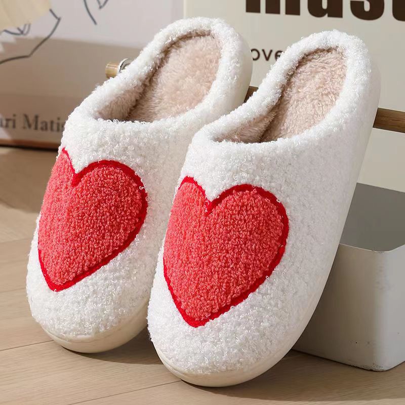 Pantofole calde e morbide a forma di cuore | Lovea