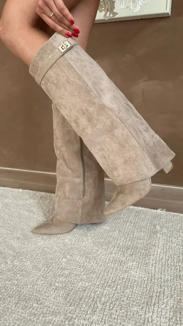 Elegant Knee-High Boots with Comfortable Fit | Yara