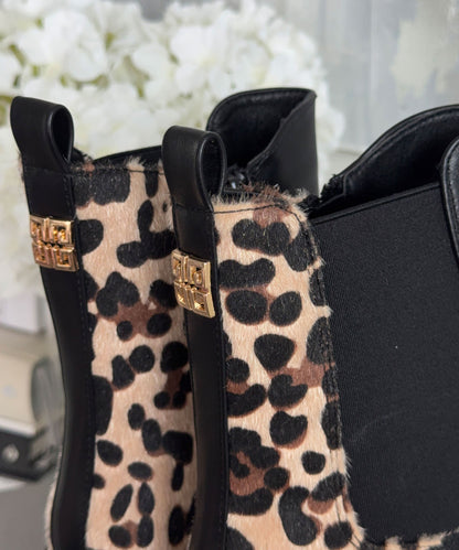 Botas elegantes con estampado de leopardo negro | Fiora
