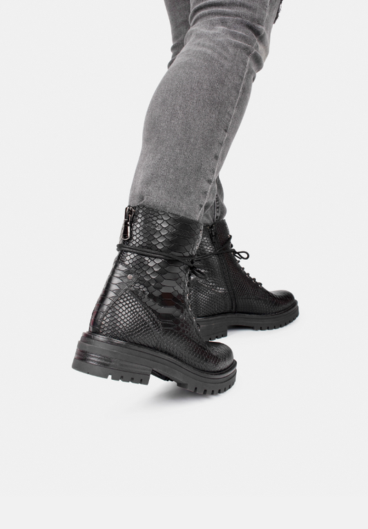 Stylish Ladies' Lace-Up Shoes with Python Pattern | Thalia